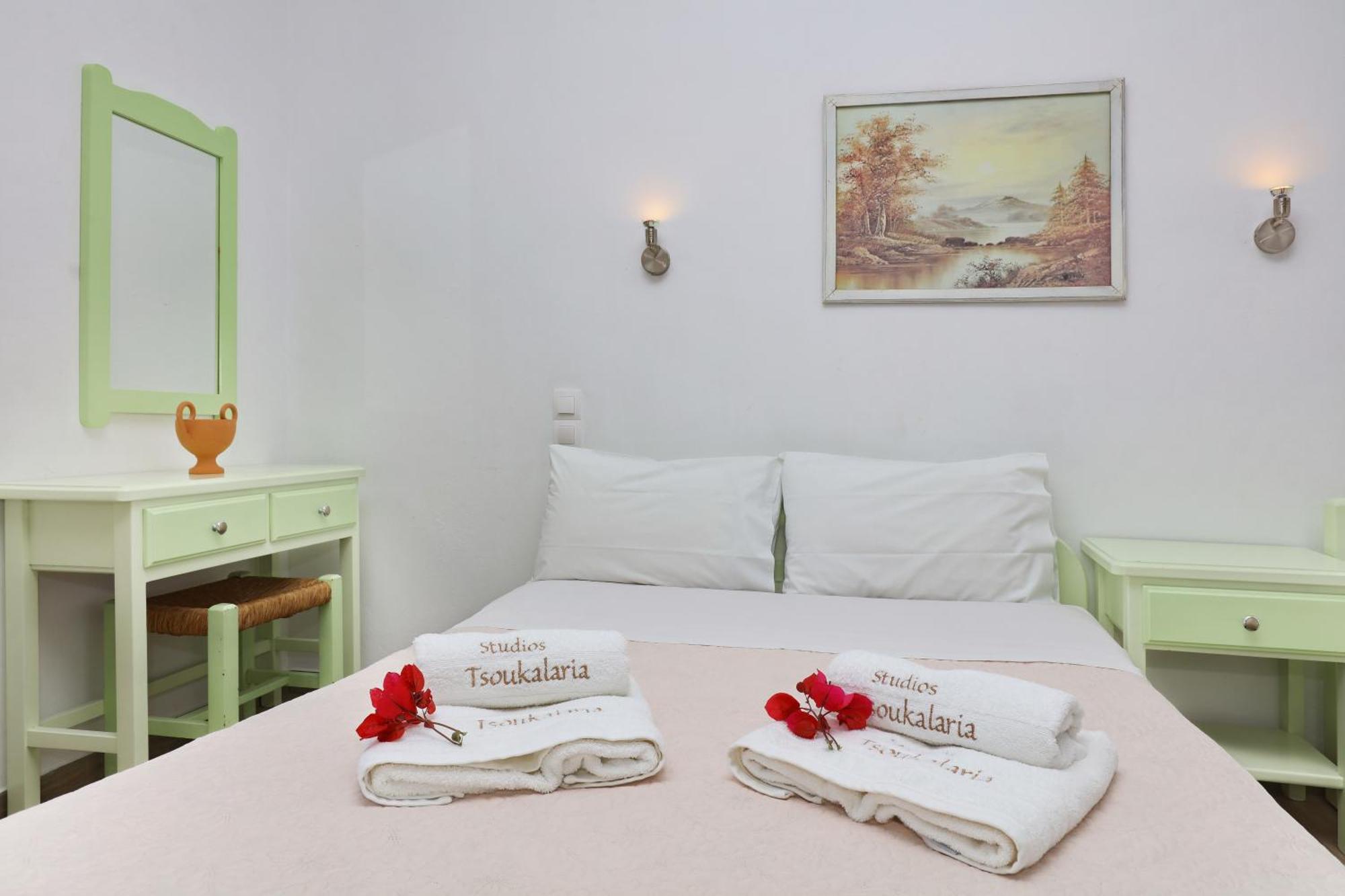 Tsoukalaria Studios Skopelos Town Exterior foto