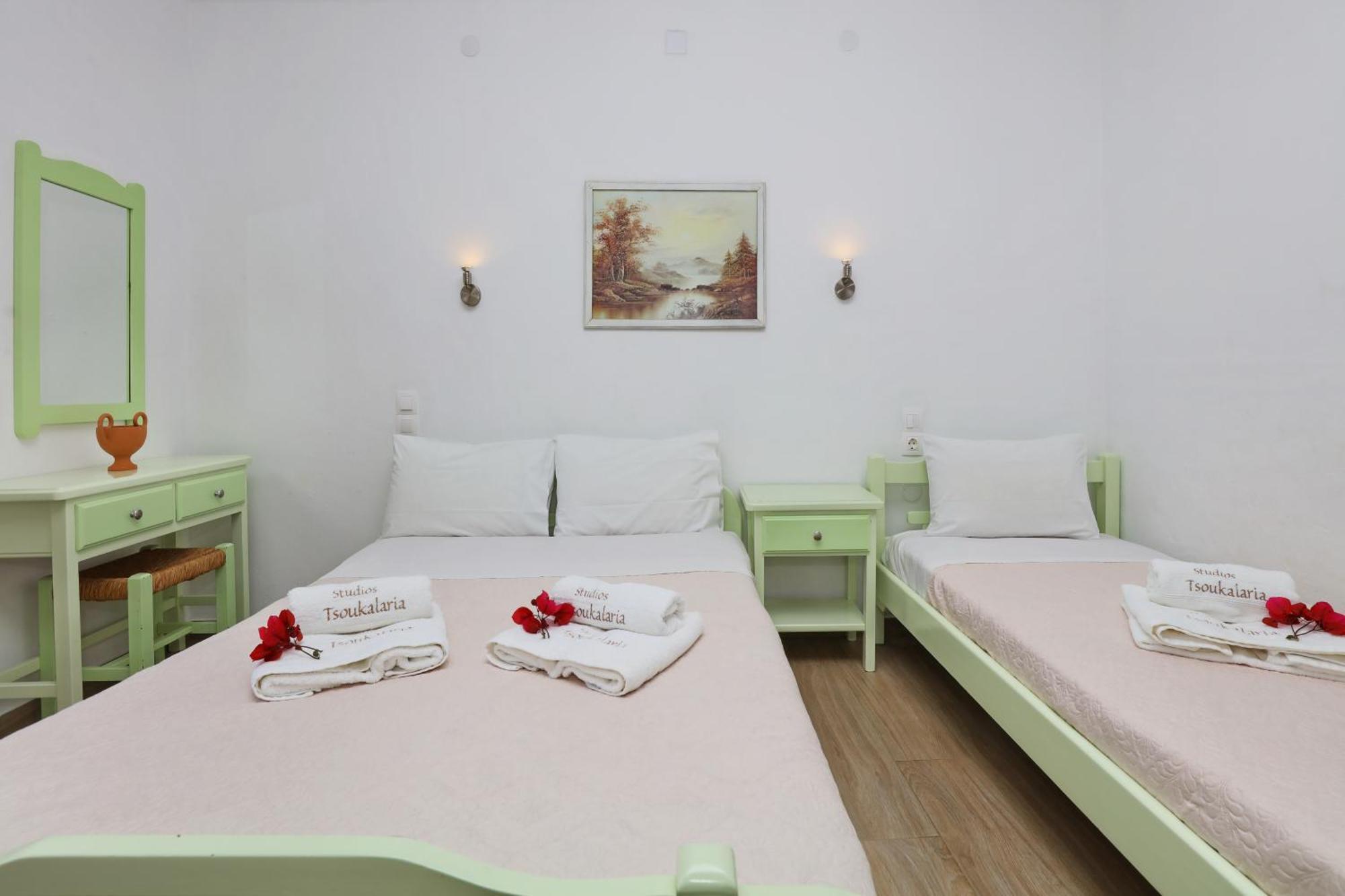 Tsoukalaria Studios Skopelos Town Exterior foto