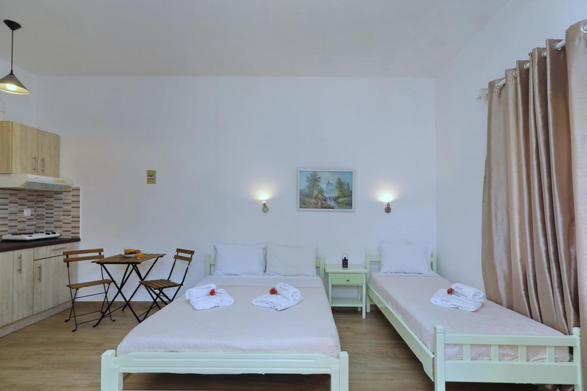 Tsoukalaria Studios Skopelos Town Exterior foto