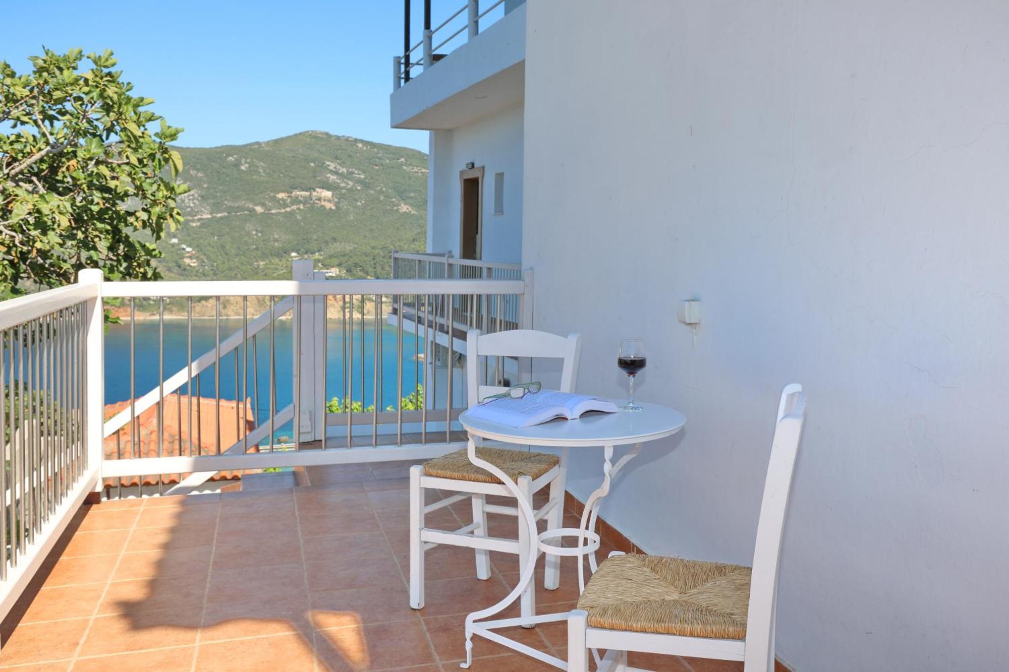 Tsoukalaria Studios Skopelos Town Exterior foto