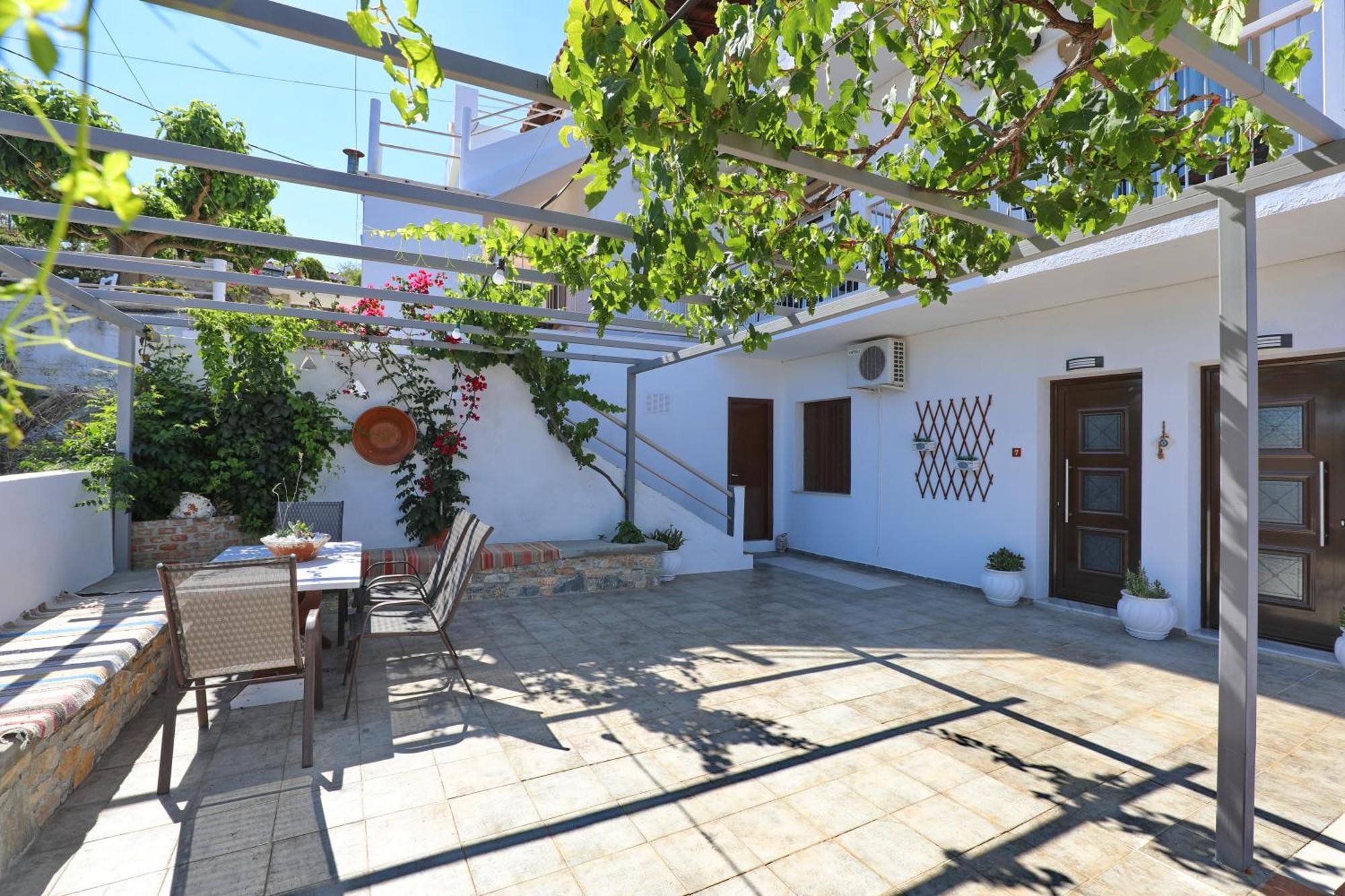 Tsoukalaria Studios Skopelos Town Exterior foto