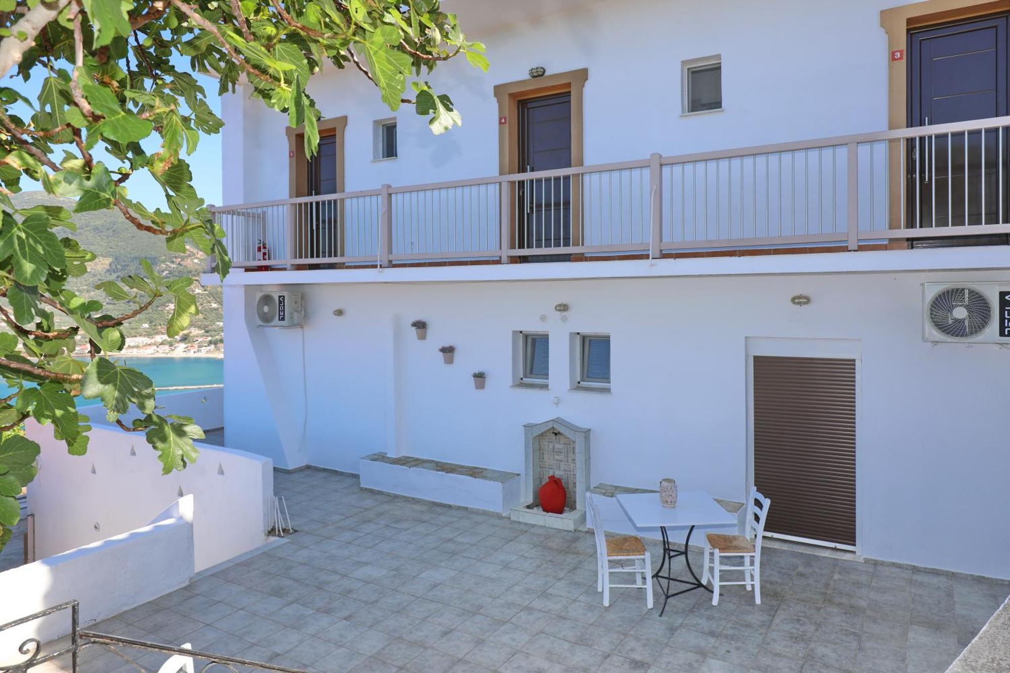 Tsoukalaria Studios Skopelos Town Exterior foto