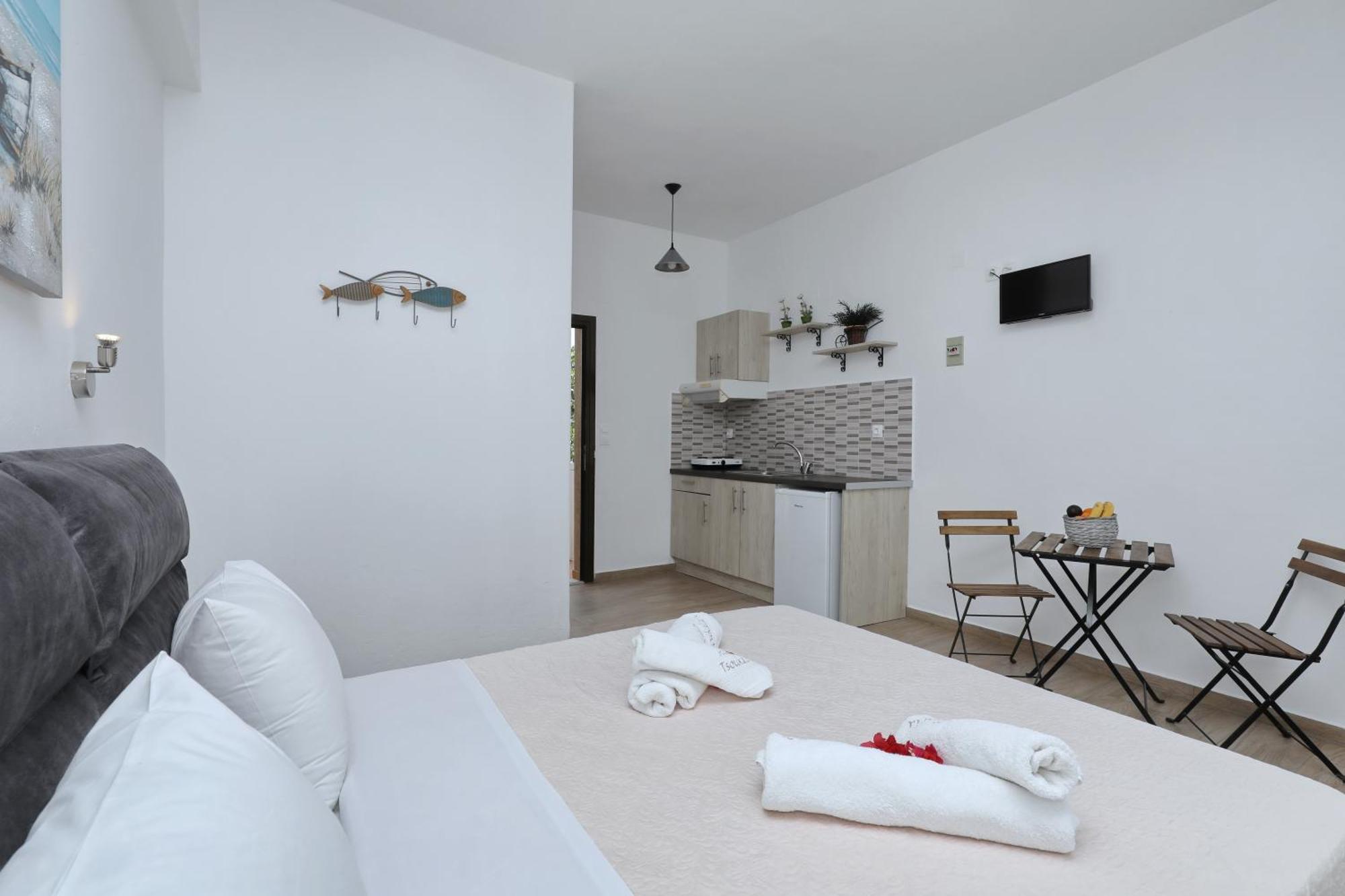 Tsoukalaria Studios Skopelos Town Exterior foto