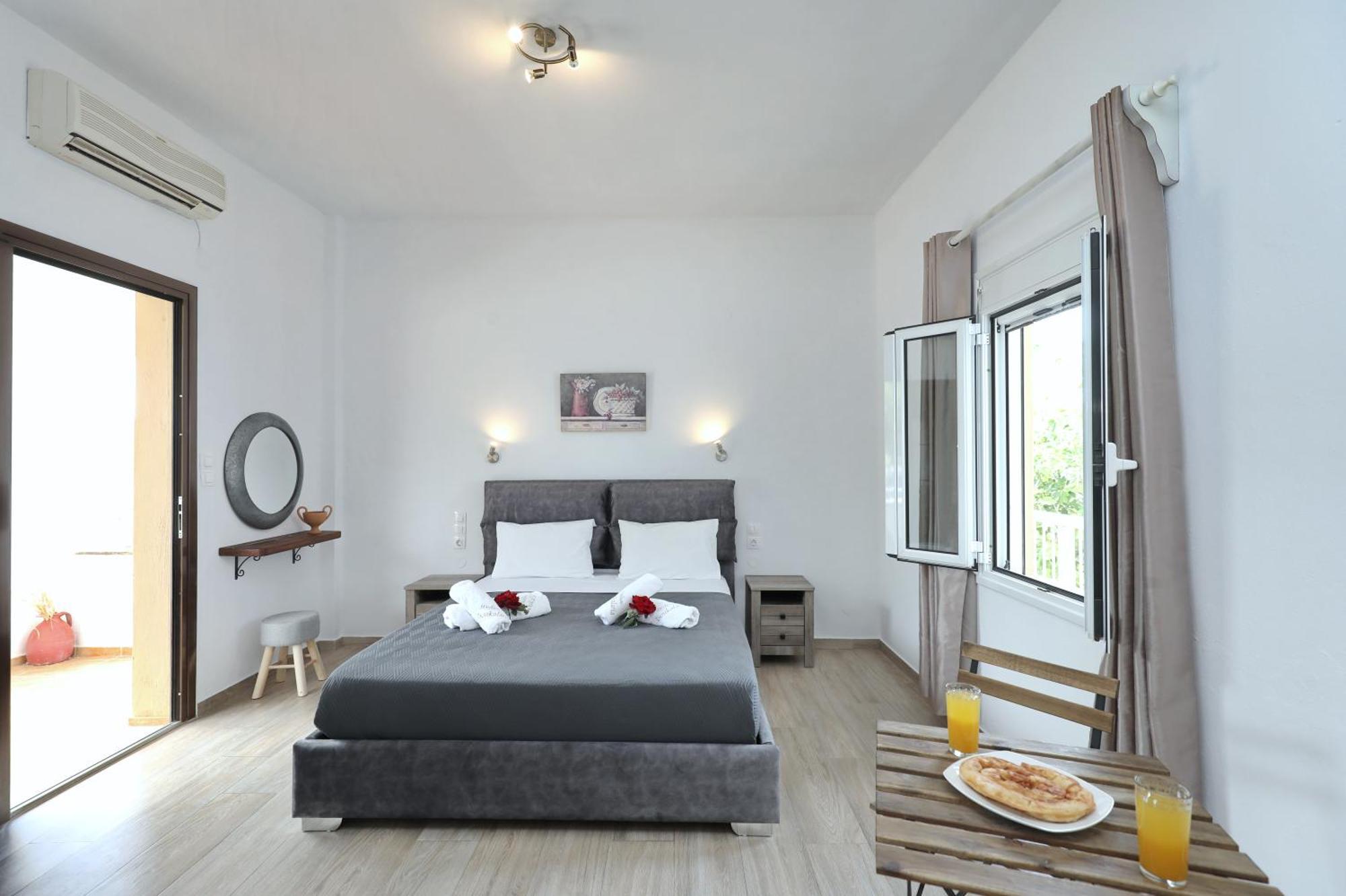 Tsoukalaria Studios Skopelos Town Exterior foto